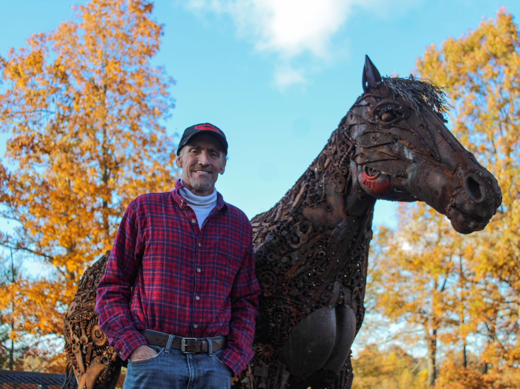 Kuttawa artist receives award for metal sculpture
